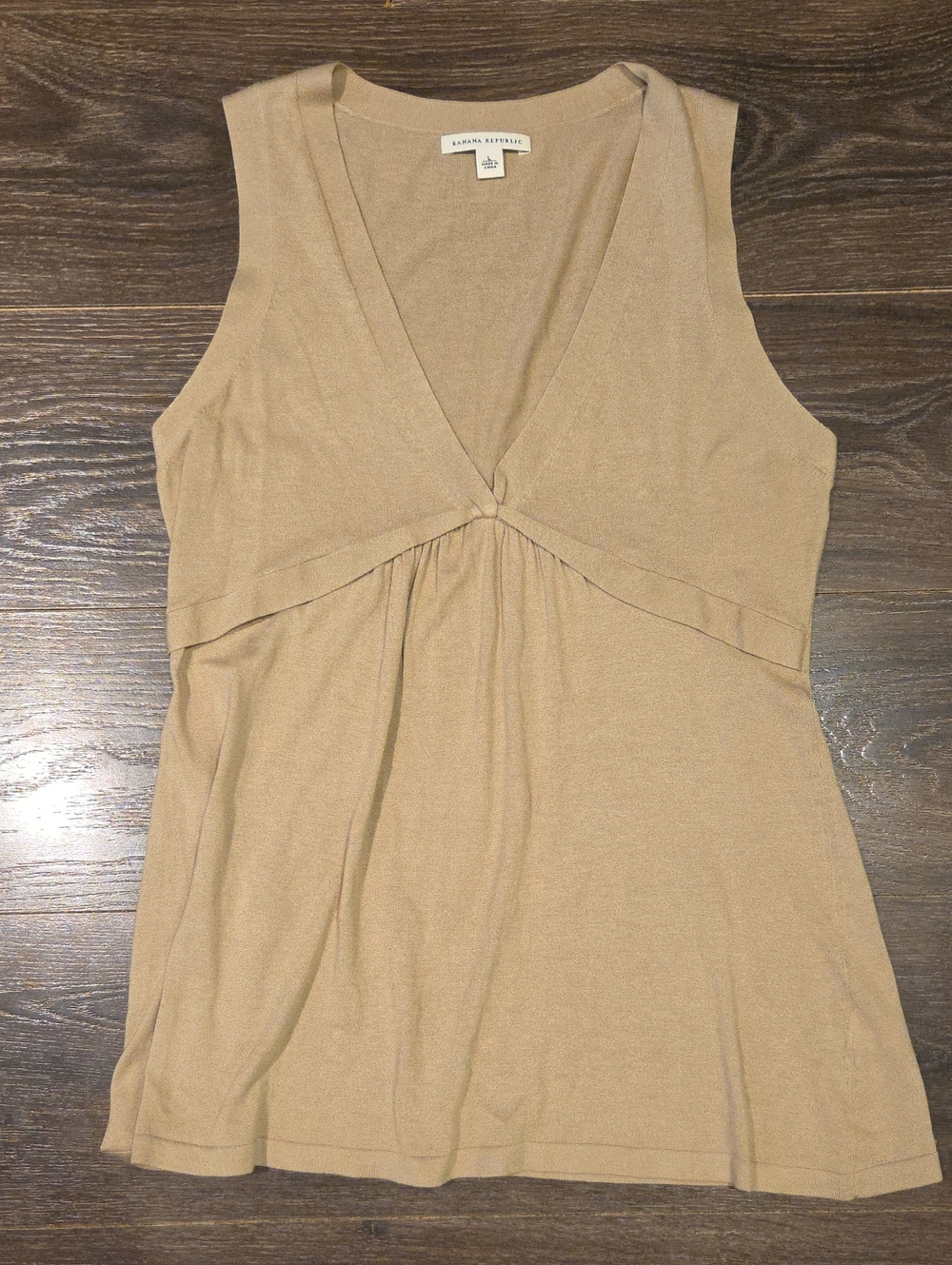 ❤️ BANANA REPUBLIC Y2K VINTAGE SLEEVELESS V-NECK SILK KNIT TOP, LARGE